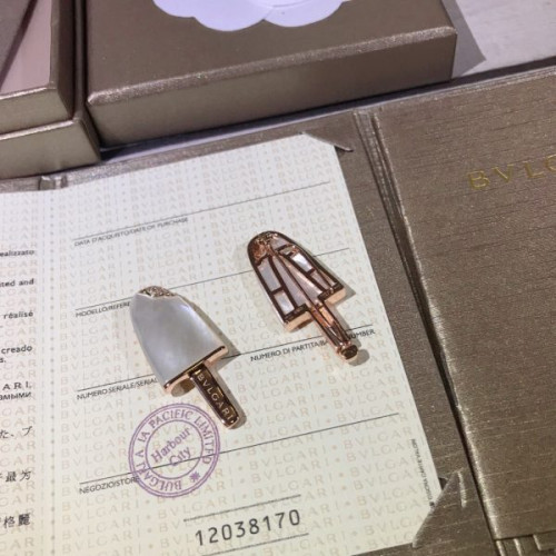 B*l*ai-brooch