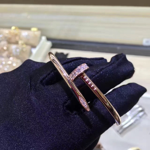 Ca*t*er-bracelet-3