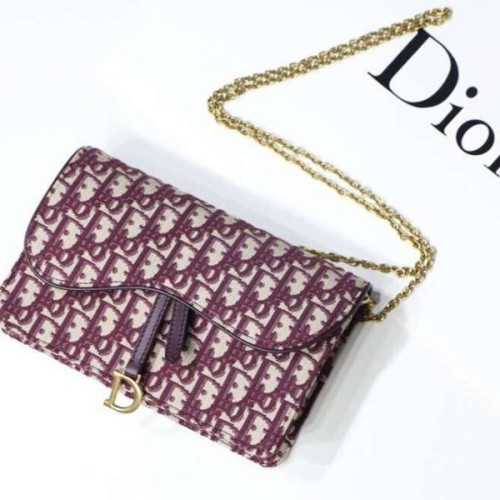 D*or-oblique-saddle-clutch-2