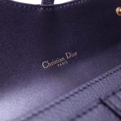 D*or-oblique-saddle-clutch-3