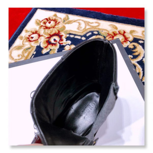 G*u*i-boots-12