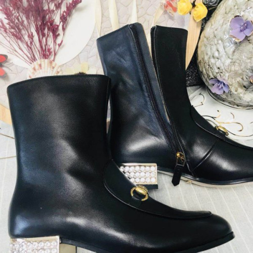 G*u*i-boots-3