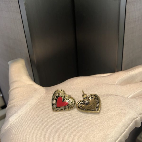 G*u*i-earrings-3