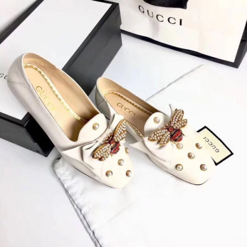 G*u*i-leather-ballet-flat-with-bow-2