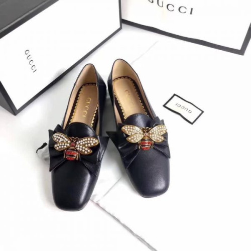 G*u*i-leather-ballet-flat-with-bow