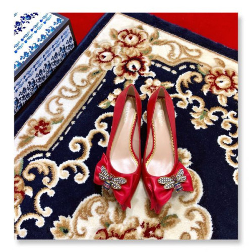 G*u*i-leather-pump-with-bow-3