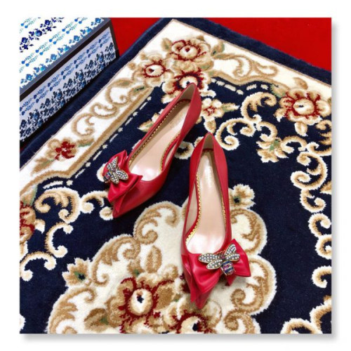 G*u*i-leather-pump-with-bow-3