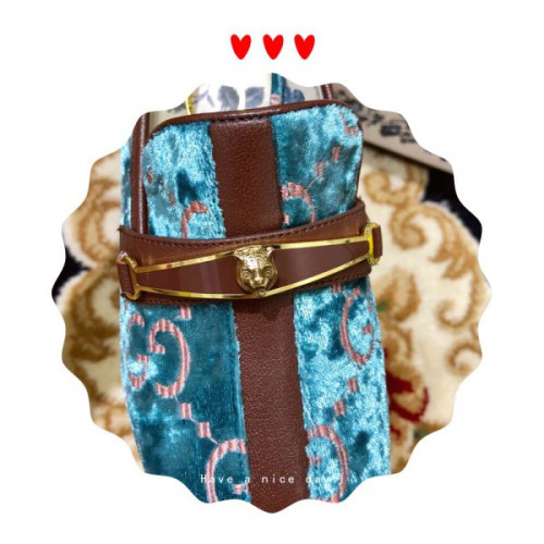 G*u*i-loafers-2