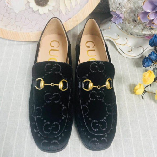 G*u*i-princetown-velvet-slipper