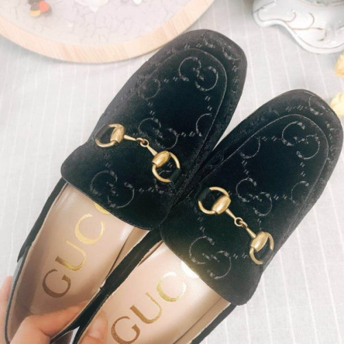 G*u*i-princetown-velvet-slipper