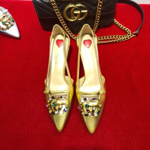 G*u*i-pump-with-crystal-5
