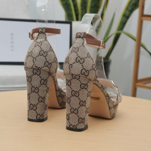 G*u*i-sandal-2