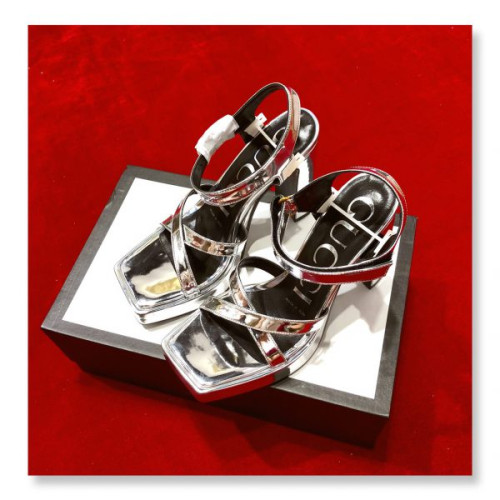 G*u*i-sandals-48