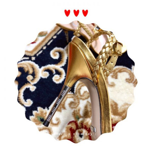G*u*i-sandals-51