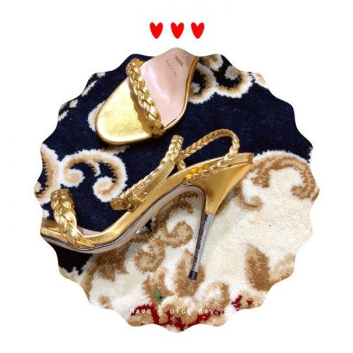G*u*i-sandals-51