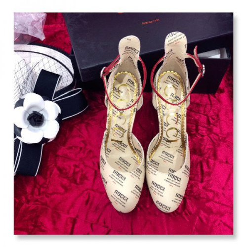G*u*i-satin-pump