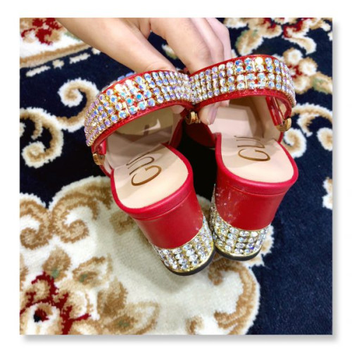 G*u*i-slingback-pump-with-crystal-2