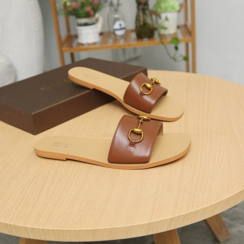 G*u*i-slipper-44
