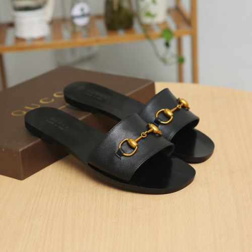 G*u*i-slipper-45