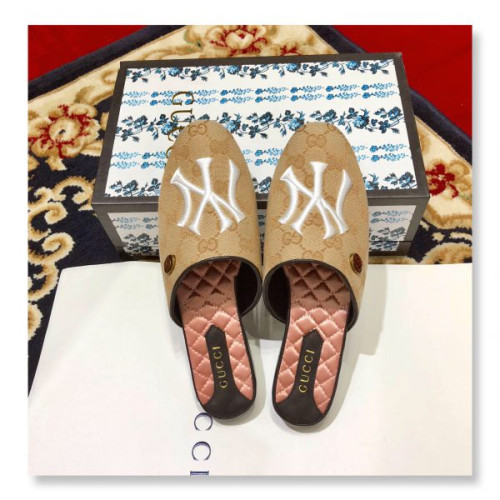 G*u*i-slippers-2
