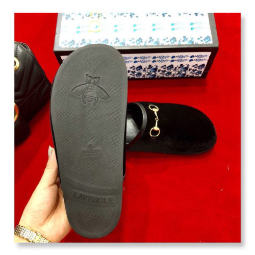 G*u*iu-slipper-18