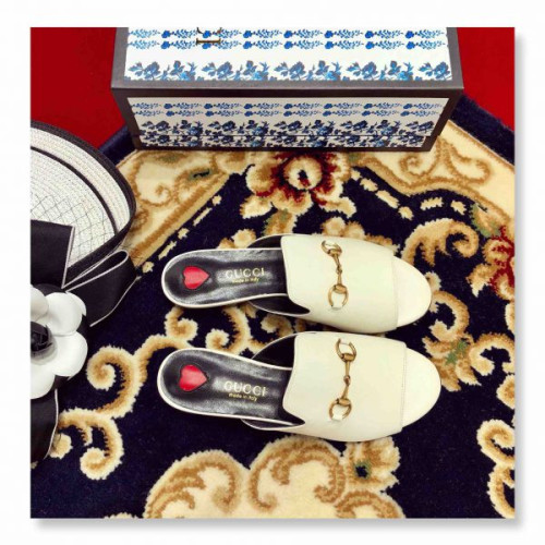 G*u*iu-slipper-5