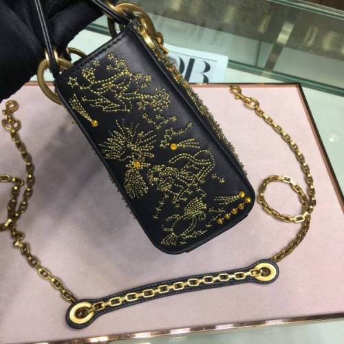 lady-D*or-fw18-2