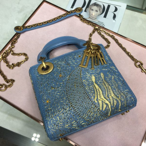 lady-D*or-fw18-3