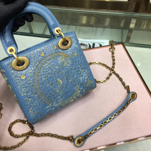 lady-D*or-fw18-3