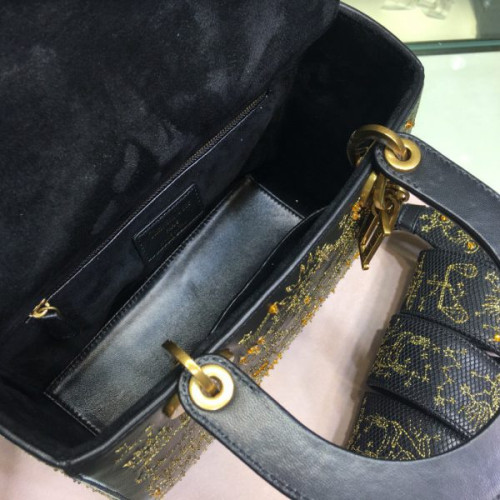 lady-D*or-fw18-4