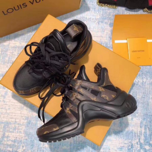 l0*is-V*t0n-archlight-sneaker-2