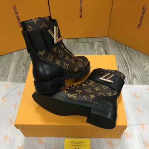 l0*is-V*t0n-boots-12