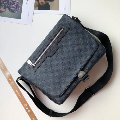 l0*is-V*t0n-camera-bag-4