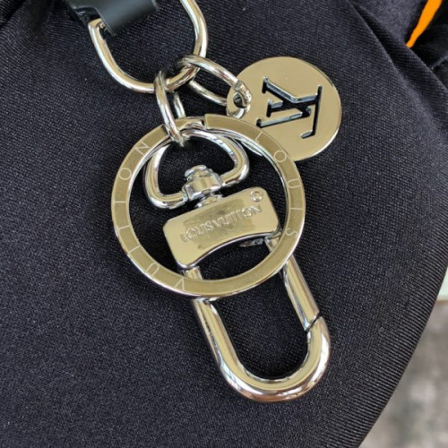 l0*is-V*t0n-key-ring-2