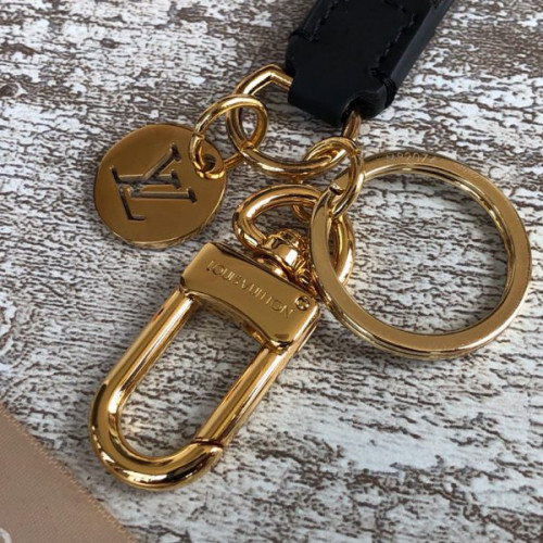 l0*is-V*t0n-key-ring-3
