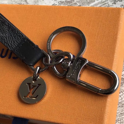 l0*is-V*t0n-key-ring-5