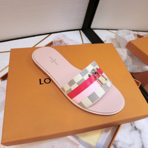 l0*is-V*t0n-lock-slippers-2