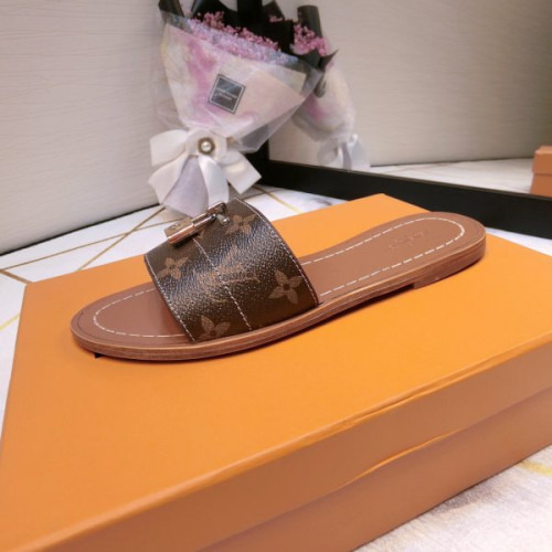 l0*is-V*t0n-lock-slippers-4