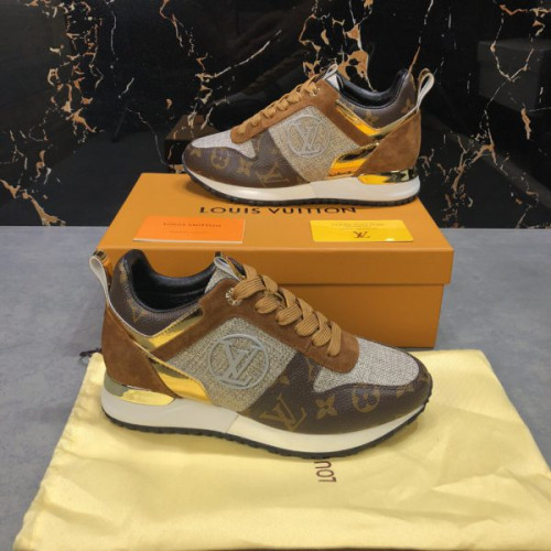 l0*is-V*t0n-run-away-sneaker-16