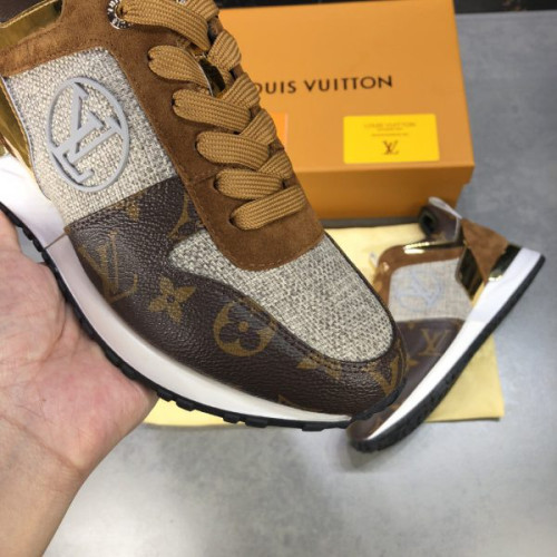 l0*is-V*t0n-run-away-sneaker-16