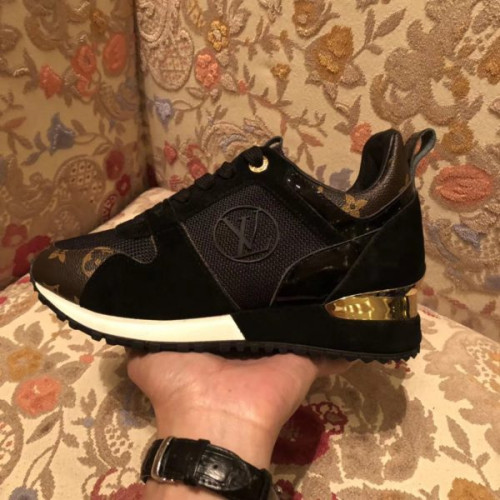 l0*is-V*t0n-run-away-sneaker-3