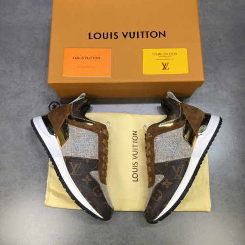 l0*is-V*t0n-run-away-sneaker-7