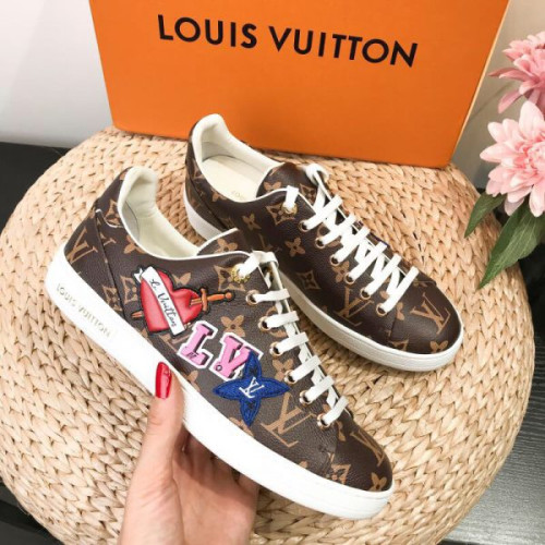 l0*is-V*t0n-shoes-154-2-5-5-8-2