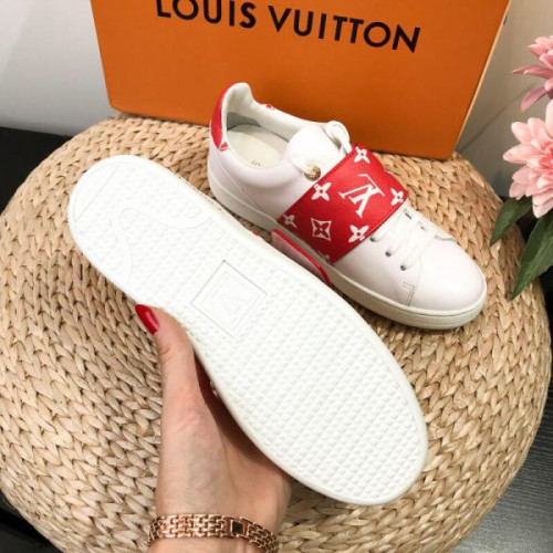 l0*is-V*t0n-shoes-154-2-5-5-8-3