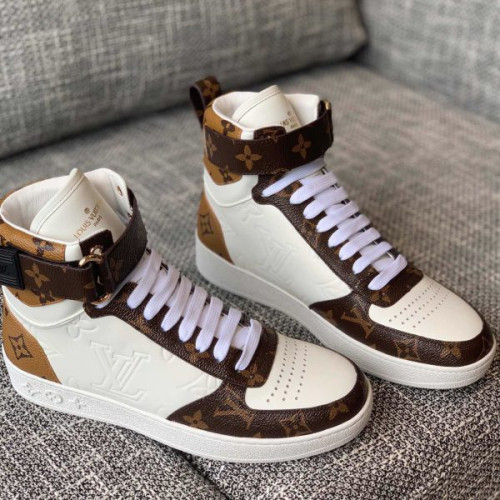 l0*is-V*t0n-shoes-5-6-7-2-3-6-4-3-2-3