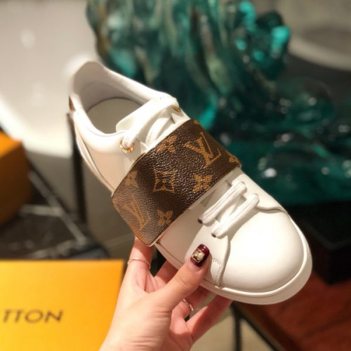 l0*is-V*t0n-shoes-63