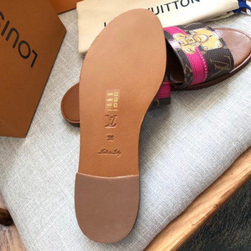l0*is-V*t0n-slippers-2