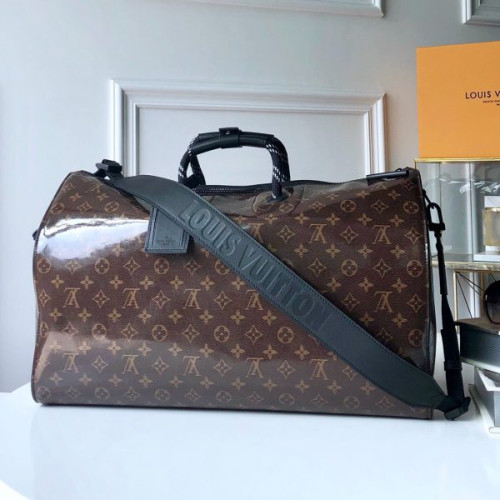 l0*is-V*t0n-travel-bag