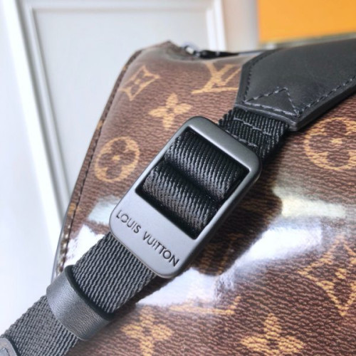 l0*is-V*t0n-travel-bag