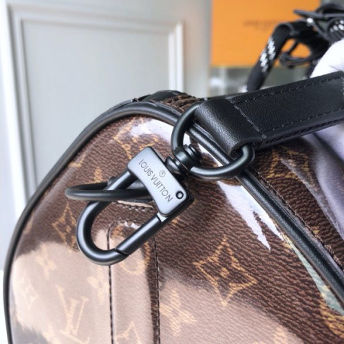 l0*is-V*t0n-travel-bag